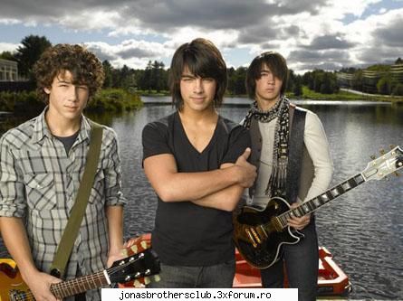 3 poza galerie jonas brothers